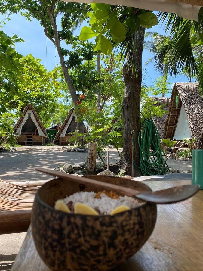 Georgia'S Neverland Hostel Pulau Malapascua Bagian luar foto