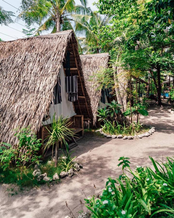 Georgia'S Neverland Hostel Pulau Malapascua Bagian luar foto